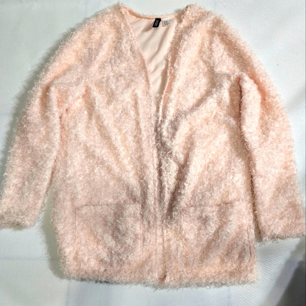 H&M Fuzzy Women's Cardigan. Light pink. Size XS.